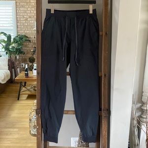 LULULEMON ATHLETICA TAPERED PANTS ACTIVE ATHLEISURE MEDIUM